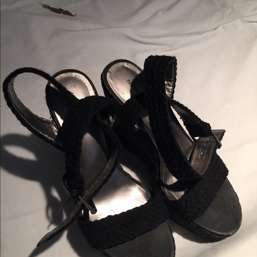 Nine West wooden wedge with criss cross straps